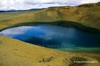 Lago vulcanico 56-29-09